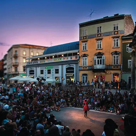 Beautiful In With Wifi شقة *