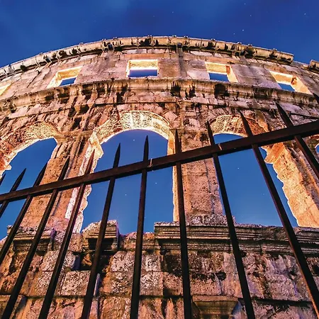 Stunning In With Wifi * Pula