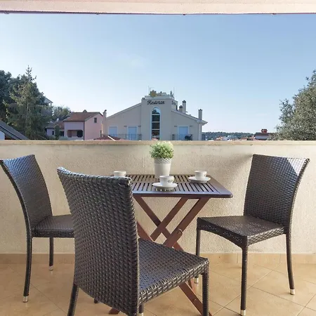 Beautiful In With Wifi Apartament Pula