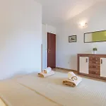 아파트 Stunning In With Wifi 풀라